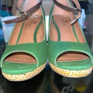 Worthington size 7 canvas shoe